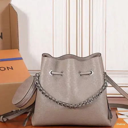 LV 2304DJ0039 Bag 0616